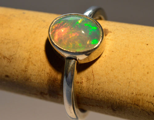 Zilveren ring met opaal